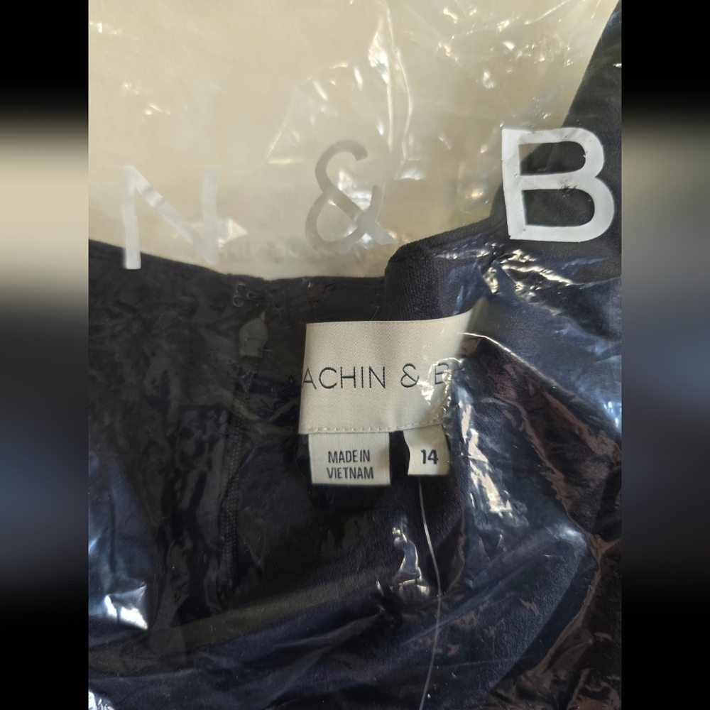 NWT! Sachin & Babi, Brittany Stretch Crepe Cold-Shoulder Gown, Navy -MSRP $285 - Picture 11 of 16